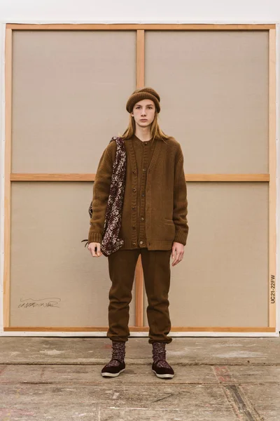 Look 4